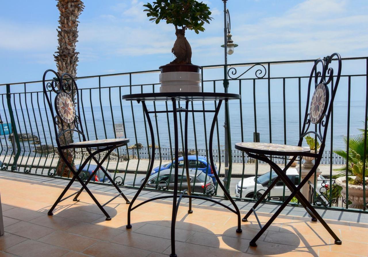 Sun Sea House Taormina Apartment Giardini Naxos Exterior photo